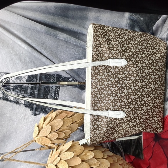 Brown and White Tote Bag - Picture 3 of 13